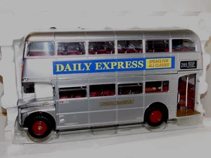 LONDON TRANSPORT Routemaster Bus Daily Express RM664 WLT 664 SUN STAR 2903 1:24 - Picture 1 of 7