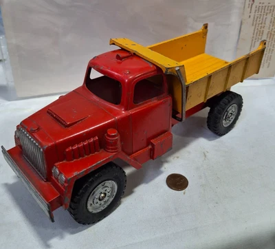 Camión de volteo Hubley de metal vintage de los años 50 rojo y amarillo #801 hecho en EE. UU. original Foto 1 de 4