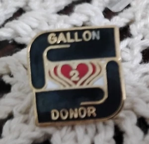 RED CROSS 2 Gallon Blood Donor Lapel Pin NICE COLLECTABLE OR GIFT!!! - Picture 1 of 1