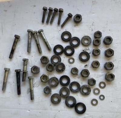 Juego de tuercas, pernos y arandela tapa cojinete principal del cigüeñal Porsche 944 S2 Turbo Foto 1 de 4