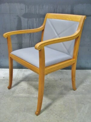 Sillón Ward Bennett de alta gama para ladrillo neoclásico cerezo macizo en cuero Foto 1 de 4