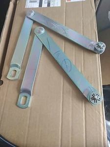 Isuzu D-Max Dmax Heckklappenscharnier Streben Set Tragarme hinten Original - Bild 1 von 1