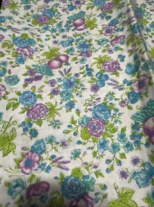 Floreali e frutta vintage. Lavanda, verde blu e bianco. 8 iarde 2,5 pollici. - Foto 1 di 3