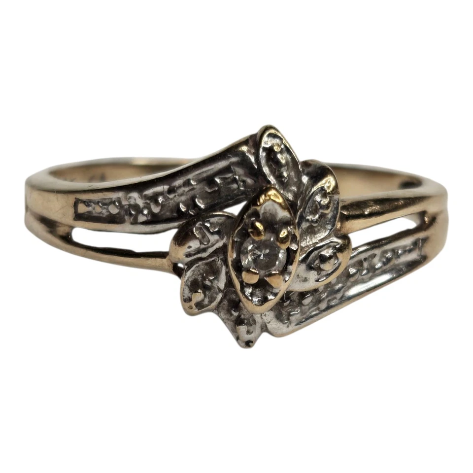 Vintage 10K Yellow Gold Diamond Ring Size 6.5 Women Beautiful Jewelry - Image 1 of 4