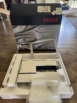 Unidade de bordado pequena Pfaff 850151096 para Pfaff Creative Series tipo BE 21 - Imagem 1 de 4