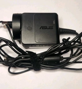 ASUS Genuine : AD820M0 - 19.0V - Laptop Adapter Charger - Picture 1 of 2