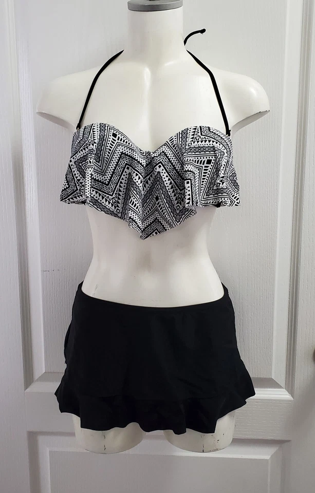 Womens Sz Small Bikini Top & Skirt Bottom Black & White Matching Swim Separates - Image 1 of 4