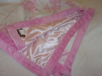 Mantas y Beyond Manta Bebé Flor Satén 36”X30” Ramo Floral Lovey Pink  Foto 1 de 2