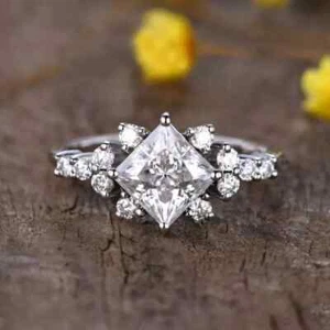 2.50Ct Princess Cut Simulated Diamond Women's Wedding Ring 14K White Gold Plated - Picture 1 of 6