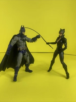 DC UNIVERSE BATMAN ARKHAM CITY CATWOMAN & BATMAN SET TWO PACK - Image 1 of 4