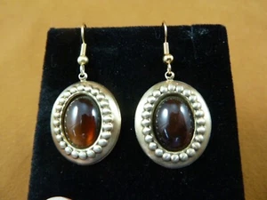 EE794-1) Dunkelorange Bernstein Glas Cabochon Oval Messing Ohrhänger Französischer Draht - Bild 1 von 1