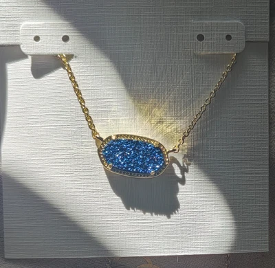 Versátil Collar Elisa Chapado en Oro con Drusy Azul Iridiscente - ¡Regalo Perfecto! Foto 1 de 4