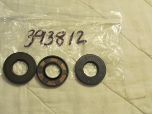 BRIGGS OIL SEAL 393812` SET OF 3 FITS 130212-5246-01 - Picture 1 of 1