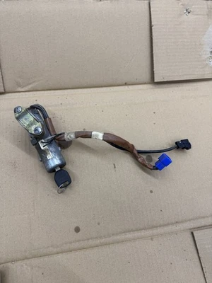 Subaru Impreza WRX 2002-2003 OEM cilindro de bloqueo de encendido con llave  Foto 1 de 4