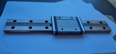 IKO LWLFG42 B ON A LWLF42 B 280mm RAIL (IN12S3B4) - Image 1 of 3