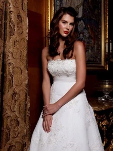 $1599 💕 CASABLANCA 💕 BRIDAL 10 WHITE FRENCH LACE A-LINE WEDDING GOWN GORGEOUS! - Picture 1 of 7
