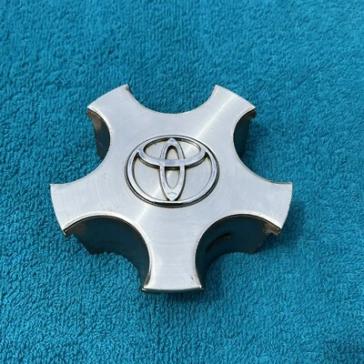 Центральный колпак колеса 1997-2001 Toyota Solara Avalon Camry от оригинального производителя - Изображение 1 из 4