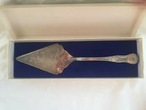 Sheffield Silver Engraved Happy Anniversary Cake Server Vintage Wedding Boxed - Picture 1 of 3