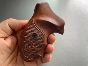 New Combat grips for Taurus Small M85, 94, 380, 605, 650, 651, 850, 856, 905 #03 - Picture 1 of 11