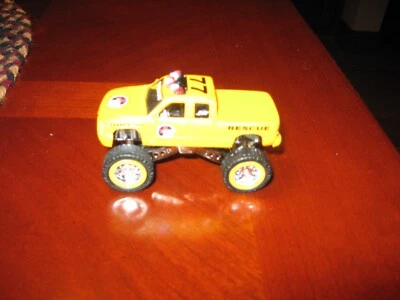 Chevy Silverado 2002 Jada High Profile 4x4 Monster Truck Chevrolet 2006 Wave 2 Foto 1 de 4