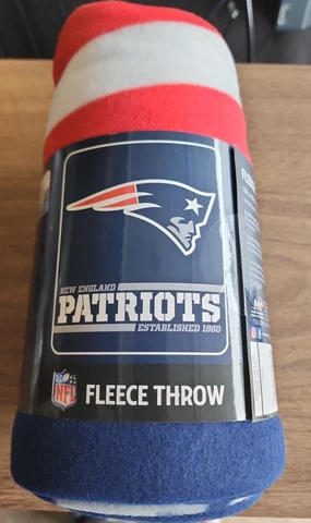 New England Patriots Football NFL Fleece Throw Blanket 50 Inches X 60 Inches New Cover