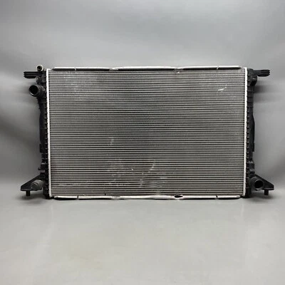 AUDI Q7 RADIATOR 8W0121251AB 2017 2018 2019 2020 OEM Foto 1 de 4