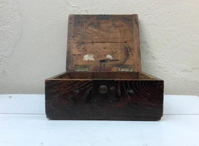 ANCIEN COFFRET OÙ ÉCRITOIRE XIXème BOIS ET DESSUS CUIR - Photo 1/4