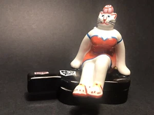 BEAUTIFUL VINTAGE VILLEROY & BOCH - BENEDIKT CAT WITH GUITAR FIGURINE - Picture 1 of 20