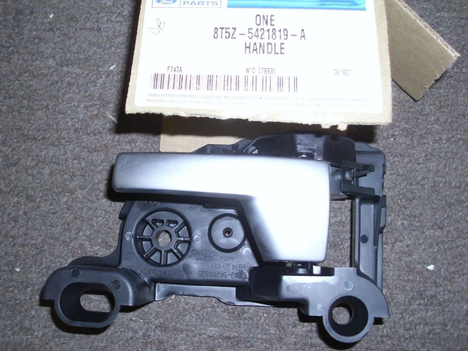 NUEVO 2005 2006 2007 FORD 500 MERCURY MONTEGO MANIJA DE PUERTA INTERIOR LH 8T5Z-5421819-A Foto 1 de 2