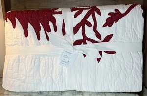 Pottery Barn Clara Applique Full/Queen Christmas Quilt Red Cardinal Tree New - Picture 1 of 1