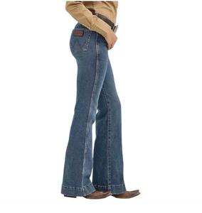 Wrangler Retro Women’s High Rise Trouser 31x34 Dark Denim Blue Bootcut Flair EUC - Picture 1 of 14