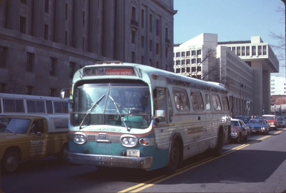 WMATA Metro Bus GM New Look bus Original Slide - Image 1 of 1