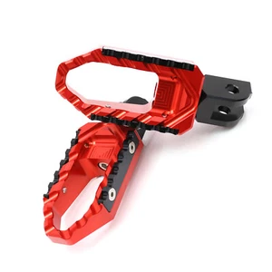RED FRONT WIDE FOOT PEGS FOR SUZUKI GSX1300R HAYABUSA 2008-2022 21 20 19 18 17 - Picture 1 of 5