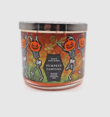 Vela perfumada de Halloween de 3 mechas tallada calabaza Bath & Body Works 14,5 oz - NUEVA Foto 1 de 4