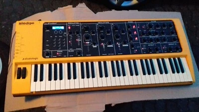 DSP Studiologic Sledge 2.0 Gelb yellow Waldorf Synth Synthesizer Musikmacher - Bild 1 von 4