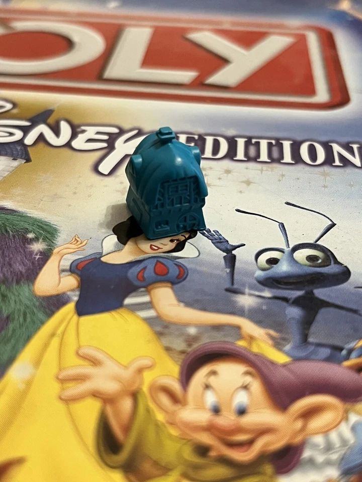 Monopoly The Disney Edition 2004 Pop Up SPARES Castle Piece (hotel) - Image 1 of 1