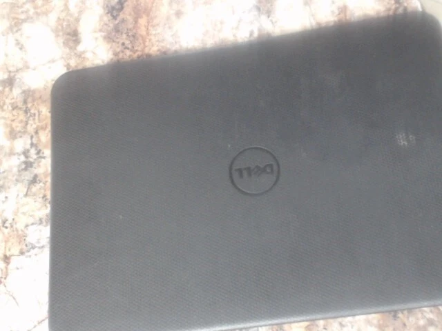 DELL P28F (ASA037215) Foto 1 de 1