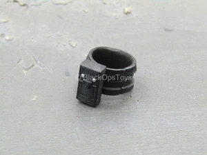 1/6 Scale Toy GI Joe - Snake Eyes - Wrist Cuff w/Molded Pouch - Picture 1 of 4
