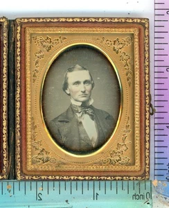 Hübscher Mann mit Schal neunte Platte Daguerreotypie um 1850 - Bild 1 von 3