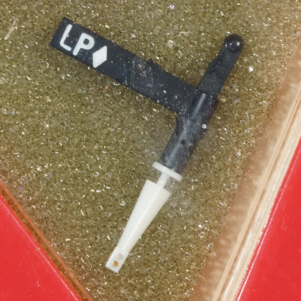 NOS SUPERB 175-DS77 Diamond Needle for Astatic N91SD 213D - Image 1 of 3