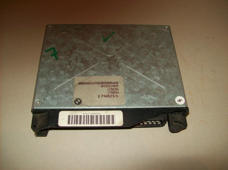 Centralina BMW E34 Touring 520i M50 5WK9001 manuale 07-92 centralina motore - Immagine 1 di 1