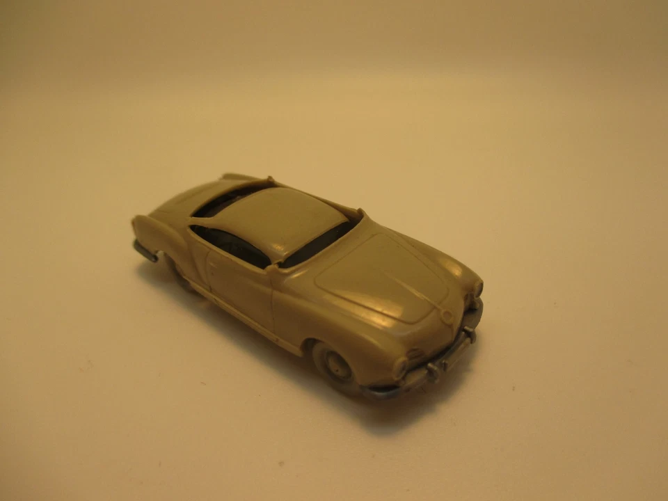 Wiking: VW Karmann Ghia (PKW16) - Immagine 1 di 2