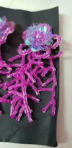 ORECCHINI LUNGHI PERLINE FUXIA NUOVI CASUAL CERIMONIA PARTICOLARI MONACHELLA - Picture 1 of 12