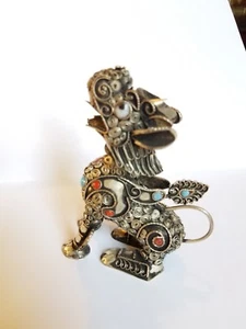 Lion statue crafted in nepal. - Picture 1 of 7