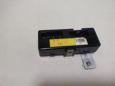 Cassetta fusibili HYUNDAI SANTA FÉ II CM 952302B225 2.2 Diesel 145kw 27594436 - Immagine 1 di 4