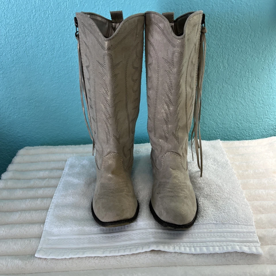 BOTAS VAQUERAS BIG BUDDHA TALLA 8 ORO CREMA BRILLO CON CREMALLERA Y BORLAS LATERALES Foto 1 de 4