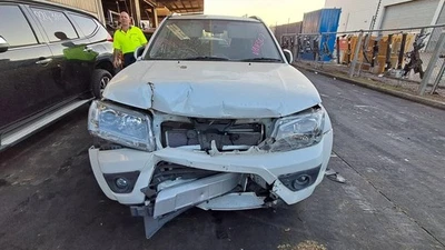 Suzuki  Grand Vitara  Right Rear Window Regulator - image 1 of 4