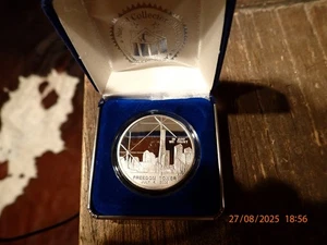 National collectors mint twin towers silver dollar - Picture 1 of 2