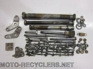 06 KX250F KX 250F KXF250 Kit de pernos eje delantero trasero basculante perno 107 - Imagen 1 de 1