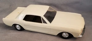 VTG 1/25 1965 Ford Mustang, White TOMY made in Japan, Dealer Promo Style - Picture 1 of 10